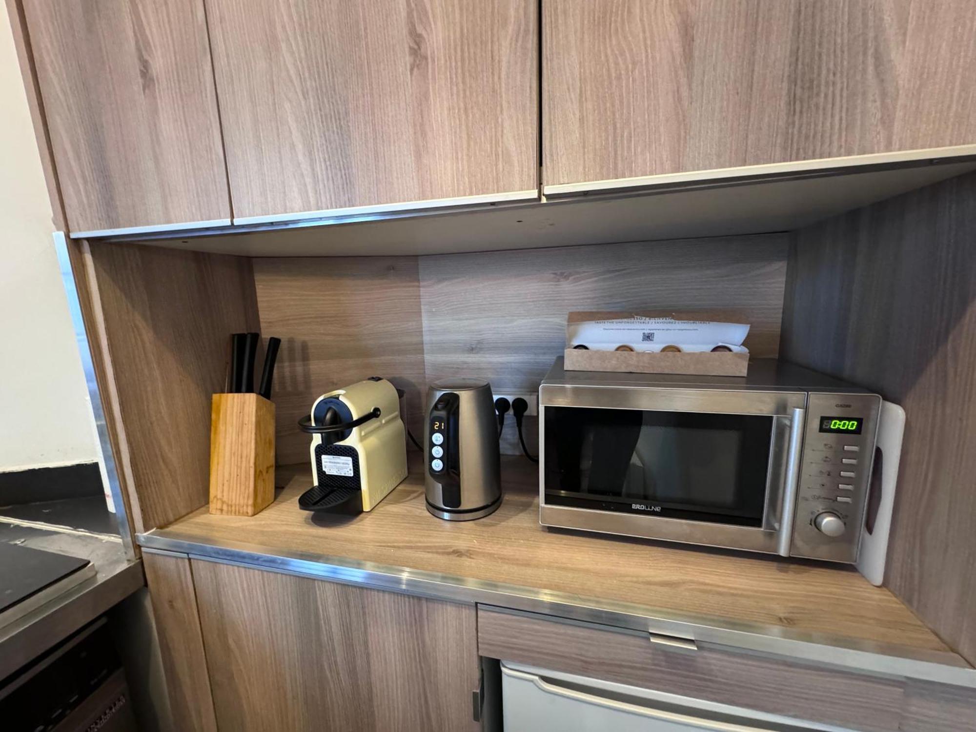 Appartement Typique Parisien Au Coeur Du Marais Екстериор снимка